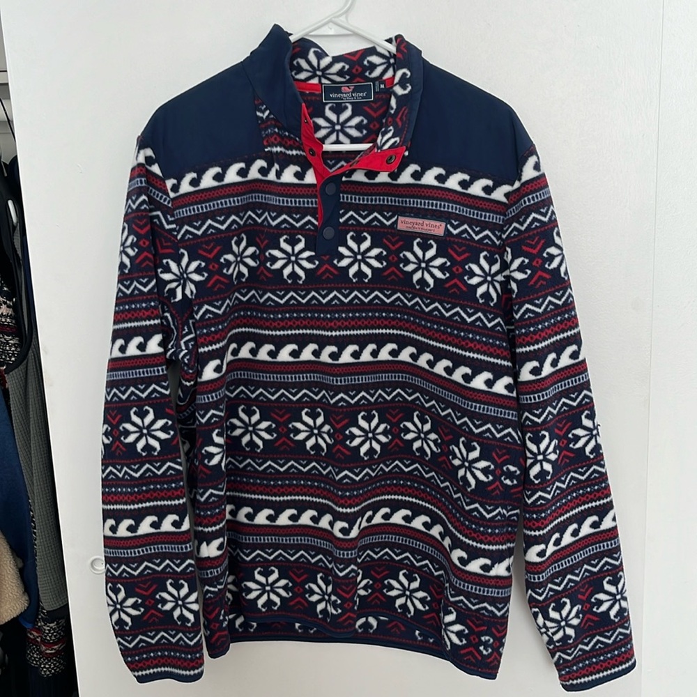 Vineyard Vines Holiday snap fleece. Men’s Size Medium